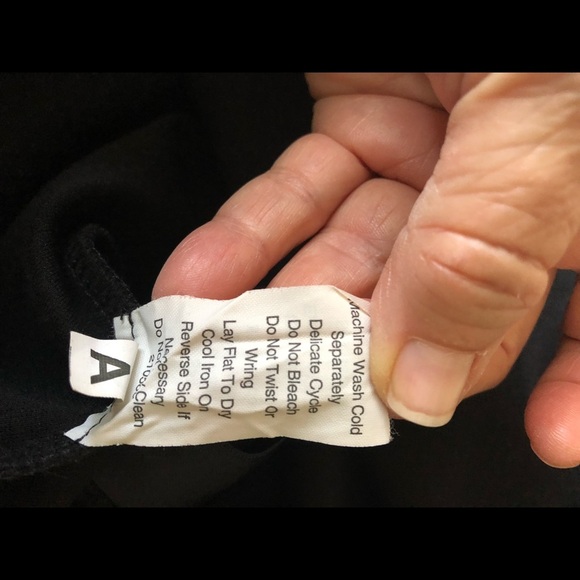 Cabi Black faux leather skirt - Picture 3 of 6